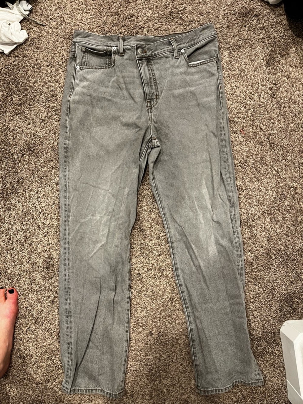 Madewell ‘90s Gray Straight-Leg Jeans